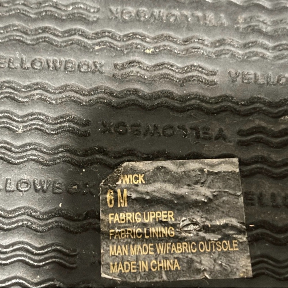 Yellow Box Black Flip Flop Sandal Sole with Branded Label - Picture 5 of 5
